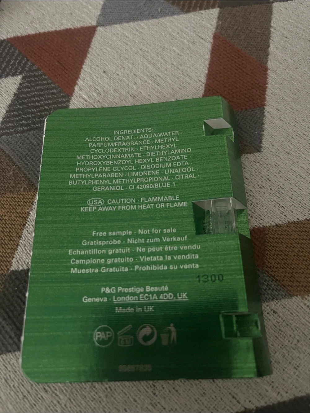 Lacoste Essential